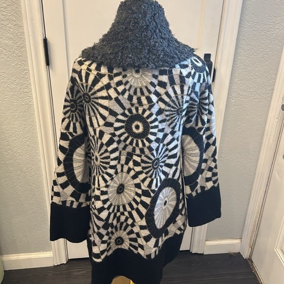 EUC Angel of the North Sweater Jacket - Picture 3 of 10